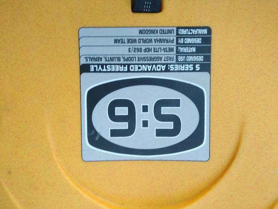 Продавам каяк  Pirahna S6 190