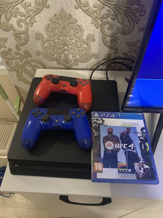 Продам ps4 slim 500gb в хорошем состоянии