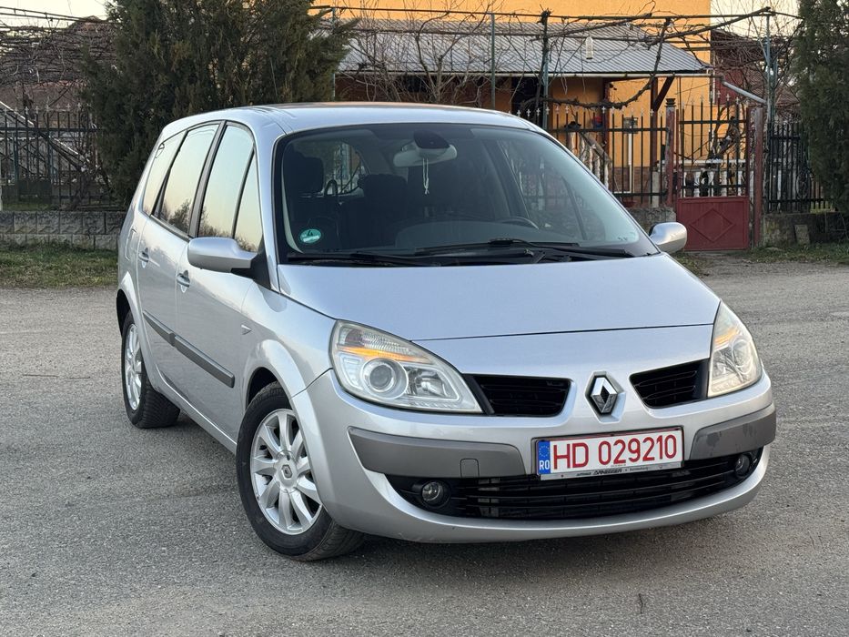 Vând Renault Grand Scenic Motor 2.0 Diesel dCi 150 CP An 2007 E4