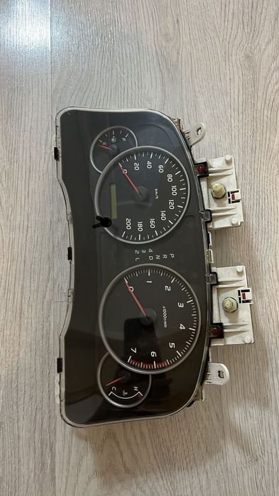 Щиток приборов прадо 120