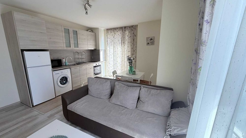 Дава се под наем Двустаен апартамент в София, Кръстова вада - 65 кв.м за 612 € - Снимка #1