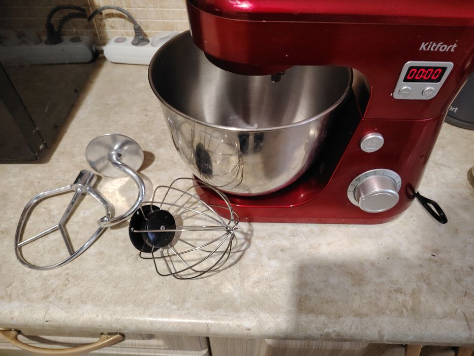 Миксер Kitfort КТ-1308 красный
