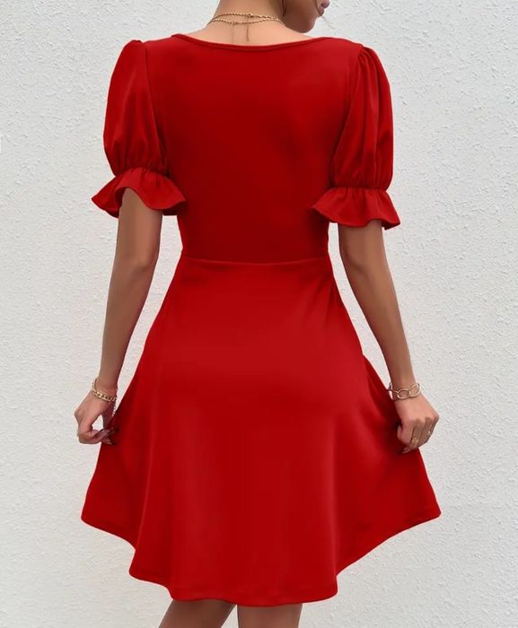 Червена празнична рокля