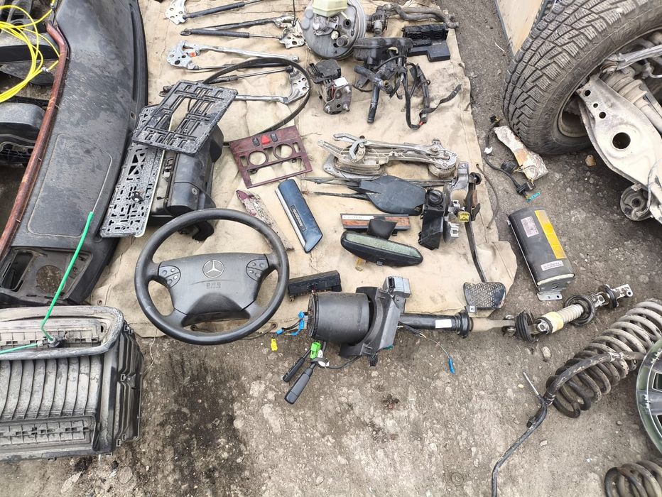 Запчасти на Мерседес 210