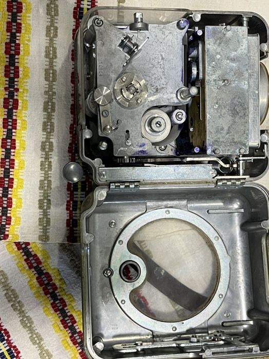 Стар часовник за състезателни гълъби