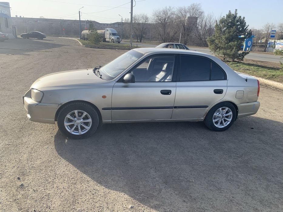 Продам hyundai.