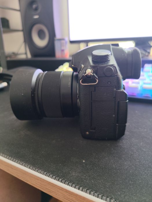 Lumix GH5 + обектив 25mm 1.7, налична кутия