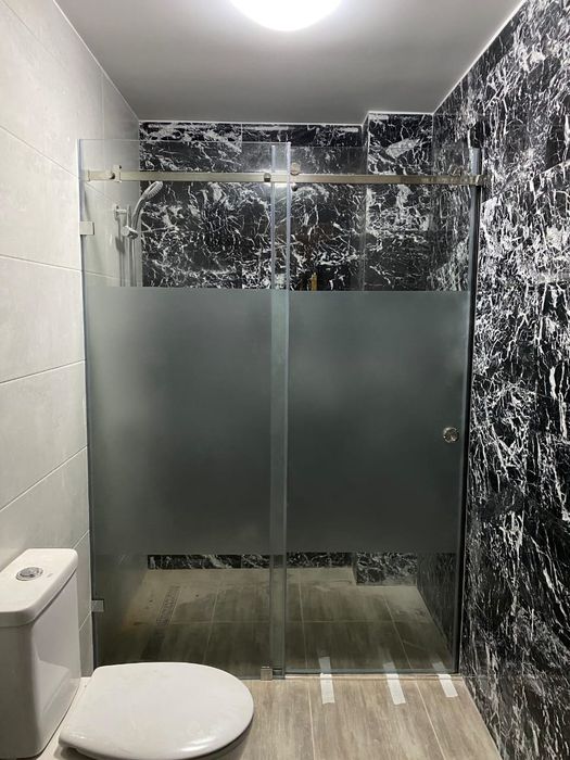 Установка душевых кабин на заказ