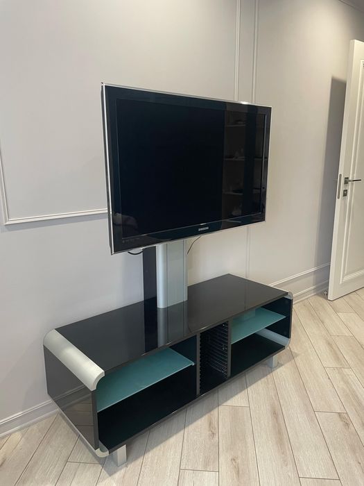 Подставка для ТВ с кронштейном