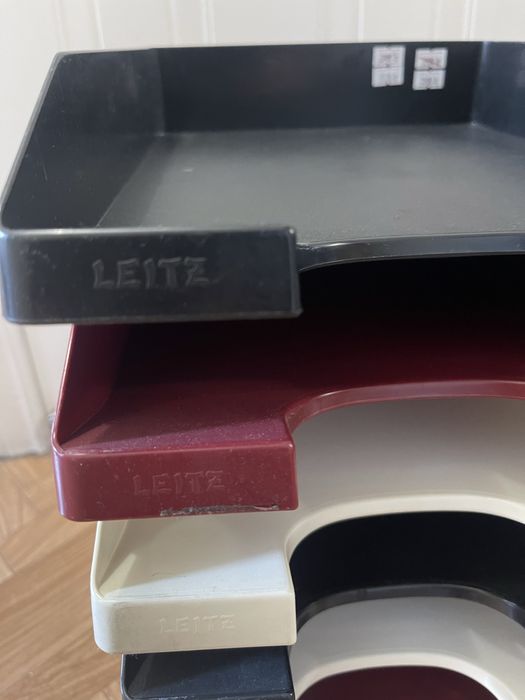 Лоток LEITZ (Германия) для бумаг