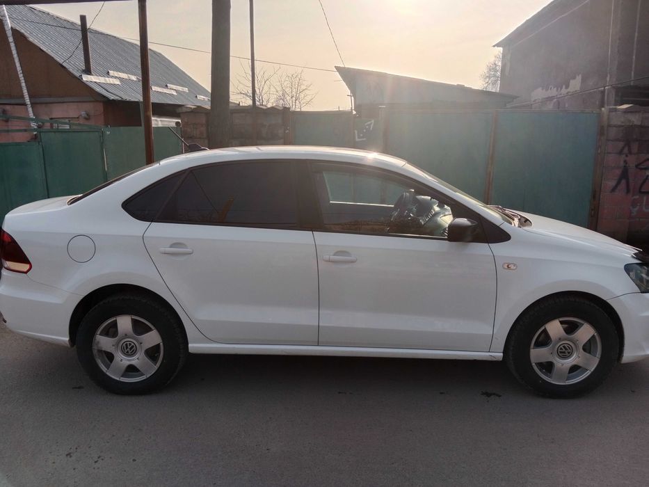 Volkswagen Polo sedan