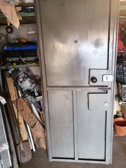 Продам железные двери