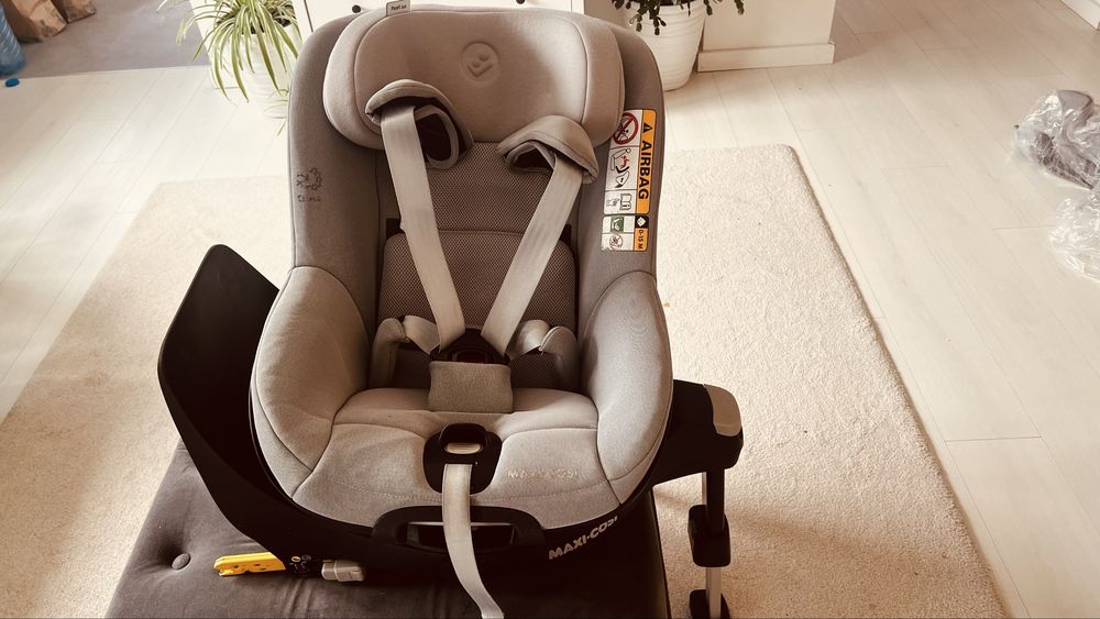 Детско столче за кола Maxi-Cosi Pearl 360 с въртяща се база + бонус чисто нова подложка за бебе
