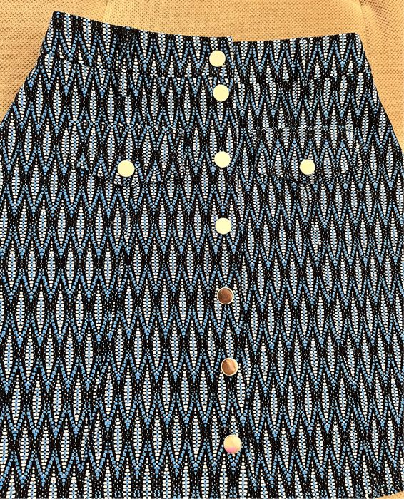 Къса пола с копчета Maje