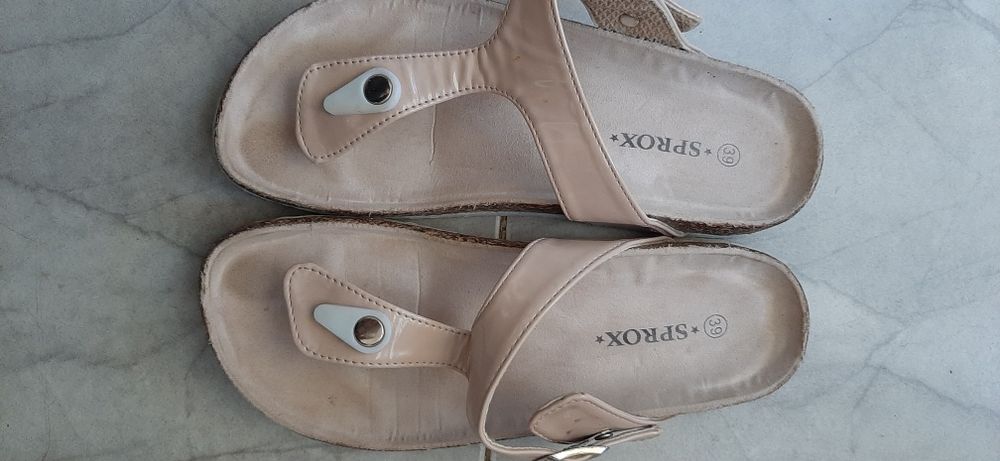 Чехлииии м/у пръстите