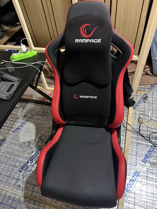 // компьютерный кресло //Rampage KL- R15 black-red
