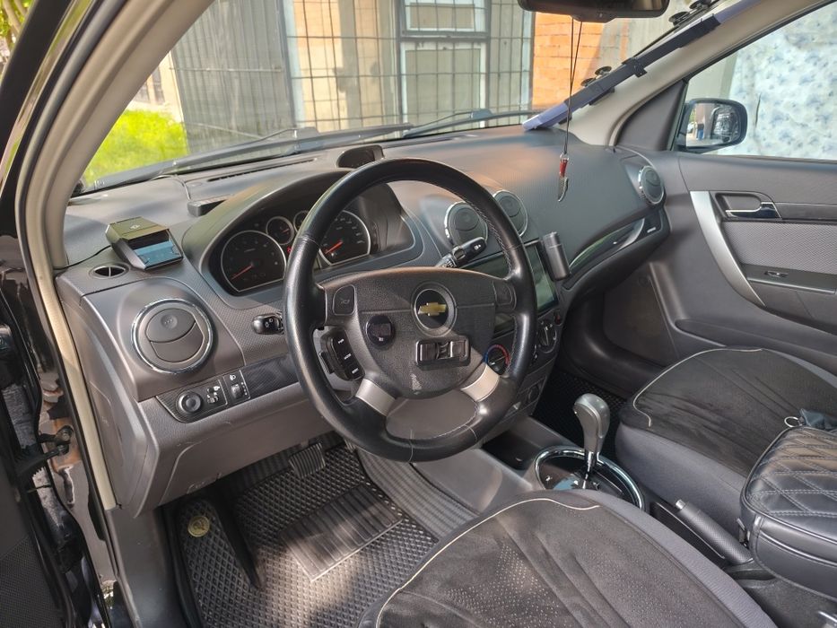 Продаётся Нексия 3 автомат