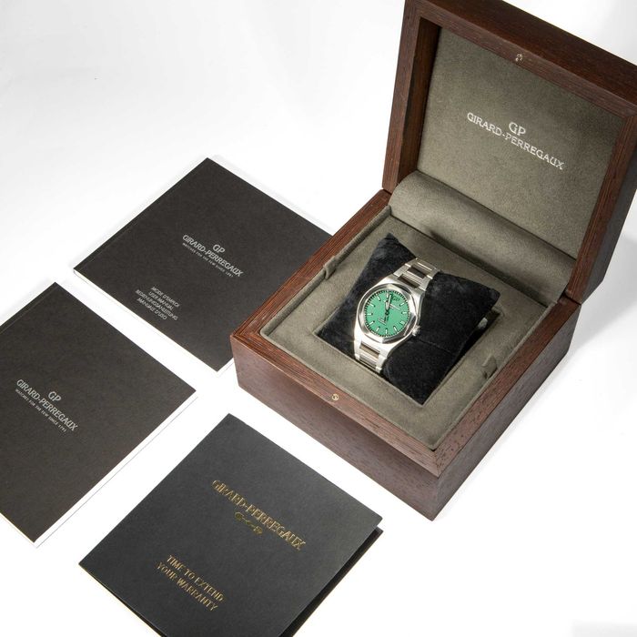 Girard Perregaux Laureato 42mm 81010-11-3153-1CM Green dial