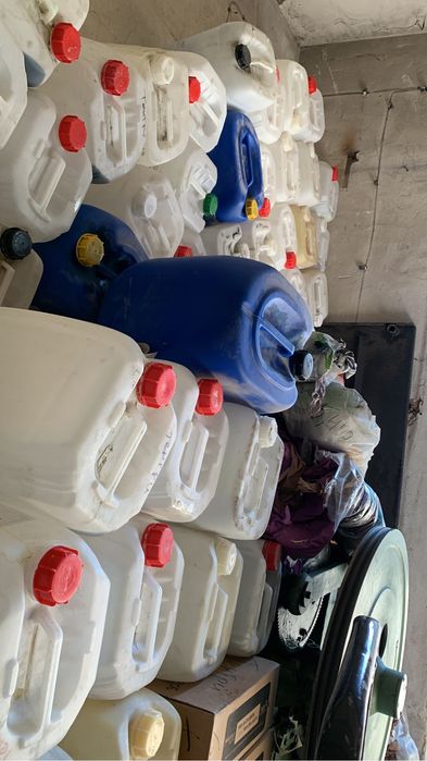 Канистры 20л бу под гсм