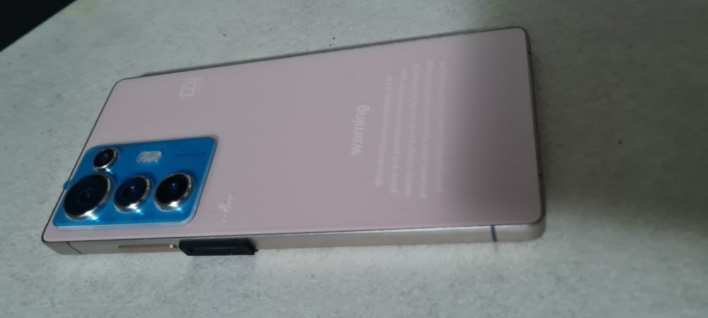 Telefon S25 Ultra, nou.