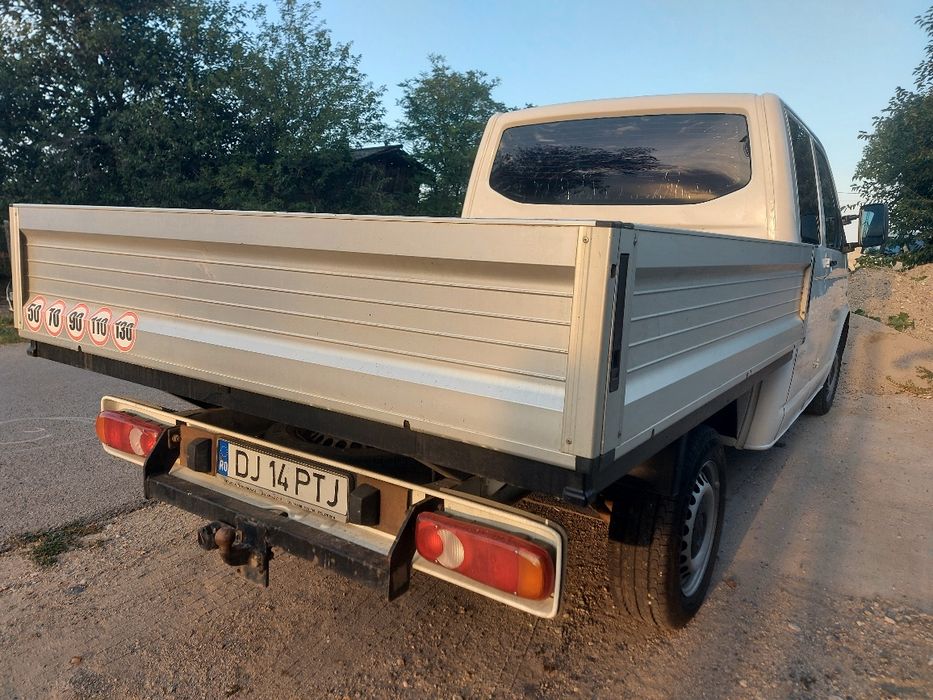 Vw Transporter T5 Doka 2013 – întreținut, ideal pentru muncă și transport