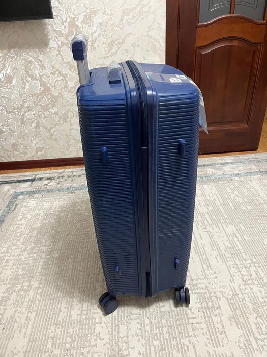 Чемодан дорожная