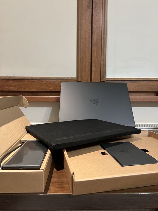 ЗАПЕЧАТАН!!! Razer Blade 16 (2026) Gaming Laptop
