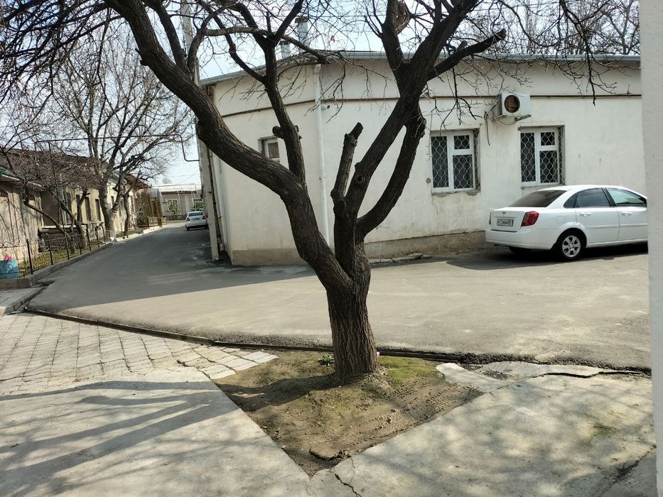 Xuvaydoda  uy sotiladi