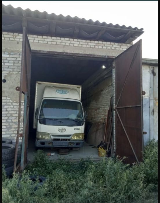 Продам большой гараж