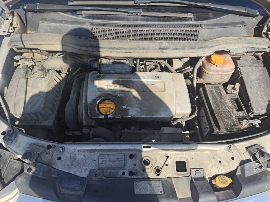 Opel zafira b на части 1.6 бензин метан 93-4 коня