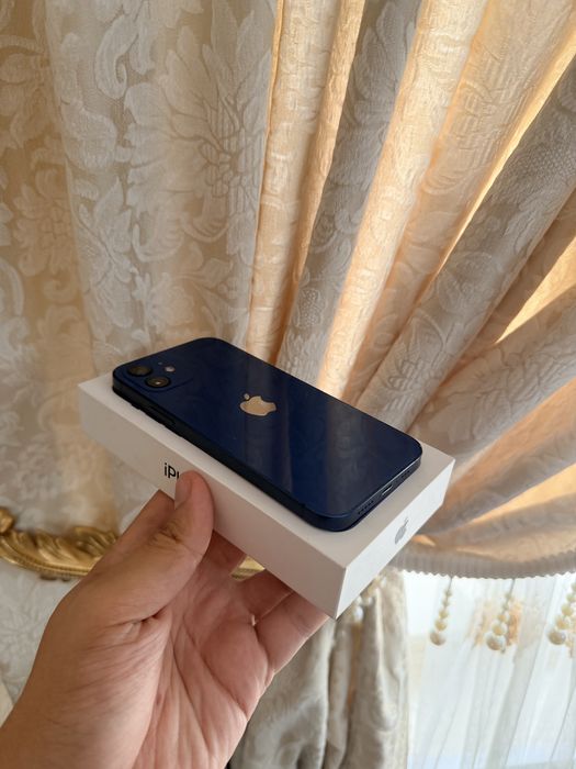 iPhone 12/128Gb - В отличном состоянии