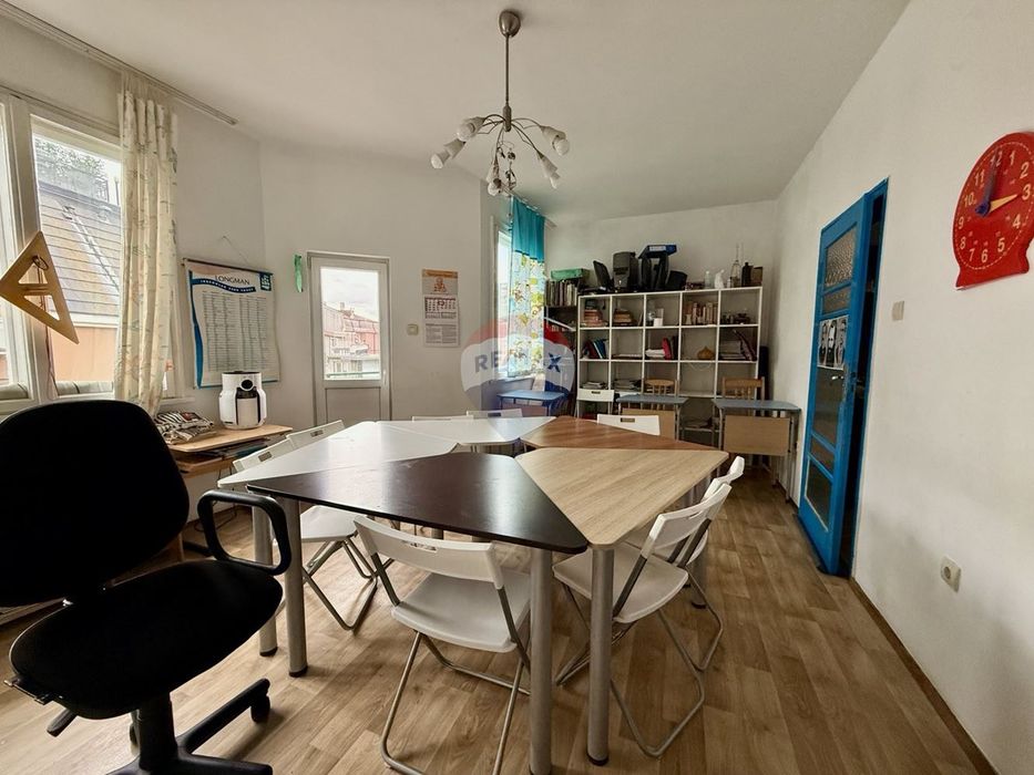 Апартамент с две спални, и ПАРКИНГ за продажба, Център, гр. Варна, Я.