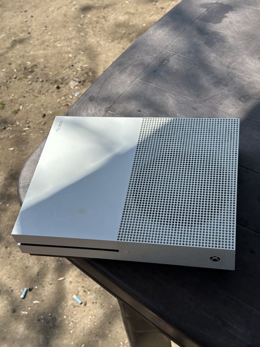 Xbox one s 500GB !!