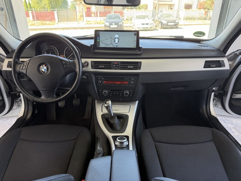BMW Seria 3 E91 2.0d 143 CP 2011 Euro 5 SE POATE IN RATE