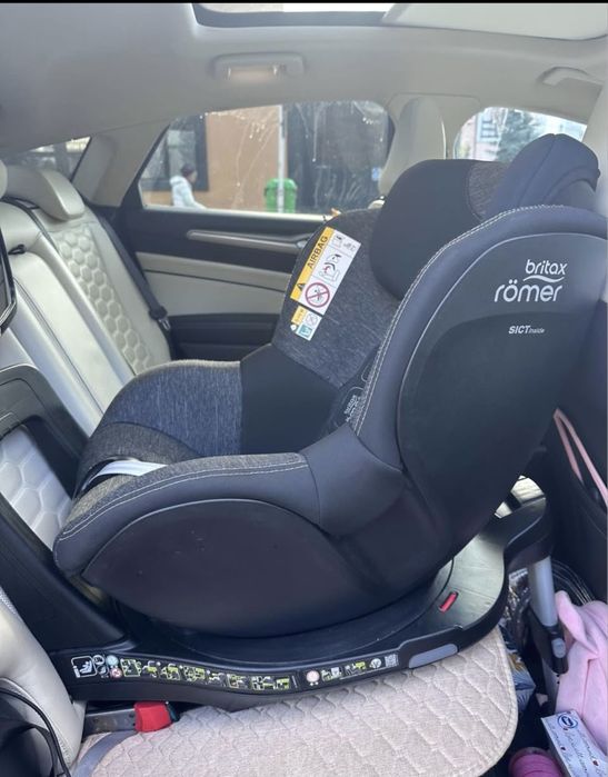 Scaun rotativ ,certificat ADAC, Britax Romer Dualfix Pro