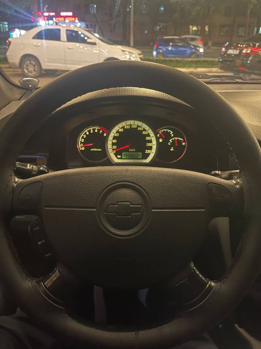 Gentra 2015-yil stalnoy