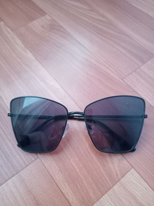 Очки кошачий глаз.