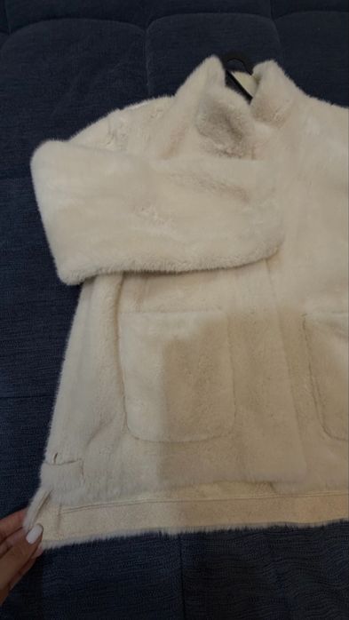 Продам шубу белую