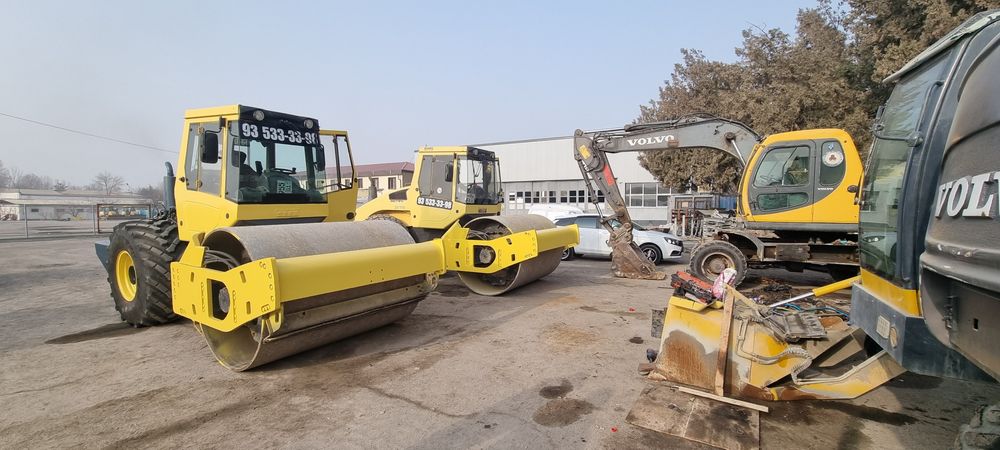 Katok hizmatlari asvalt katlavan uchun.