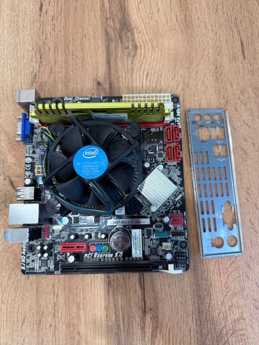 Продаю комплект из устройств для ПК