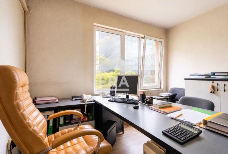 Продава се Офис в Варна, Чаталджа - 354 кв.м за 1314 €/кв.м - Снимка #9
