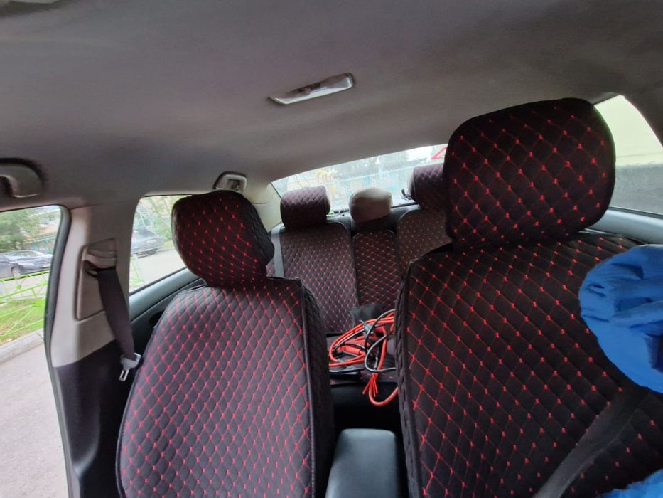 Тайота каролла автомобиль машина