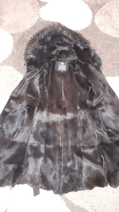 Продаю дублёнку лёгкую и теплую