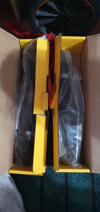 Задний амортизатор