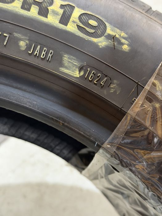 Anvelope Vara Dunlop 235/55 R19