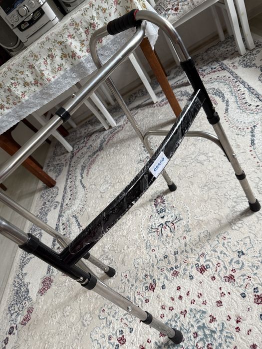 Ходунки для инвалидов