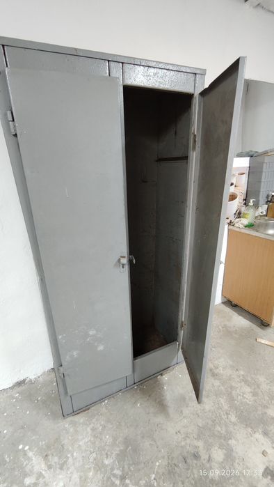 Продается шкаф металлический