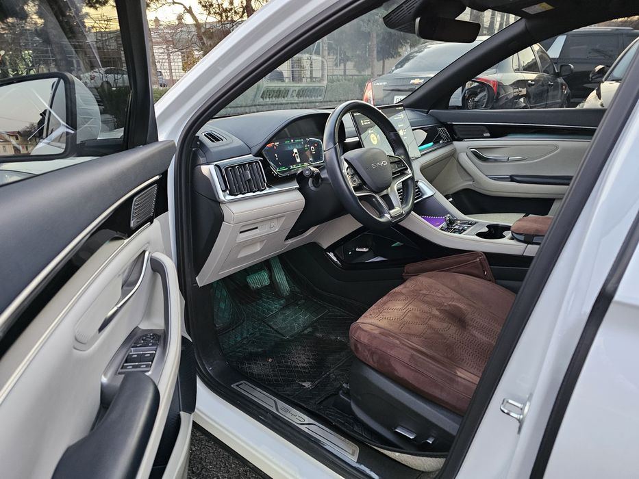 BYD.CHEMPION. 605. Yili 2023. Yurgani 58000. Narxi 23700