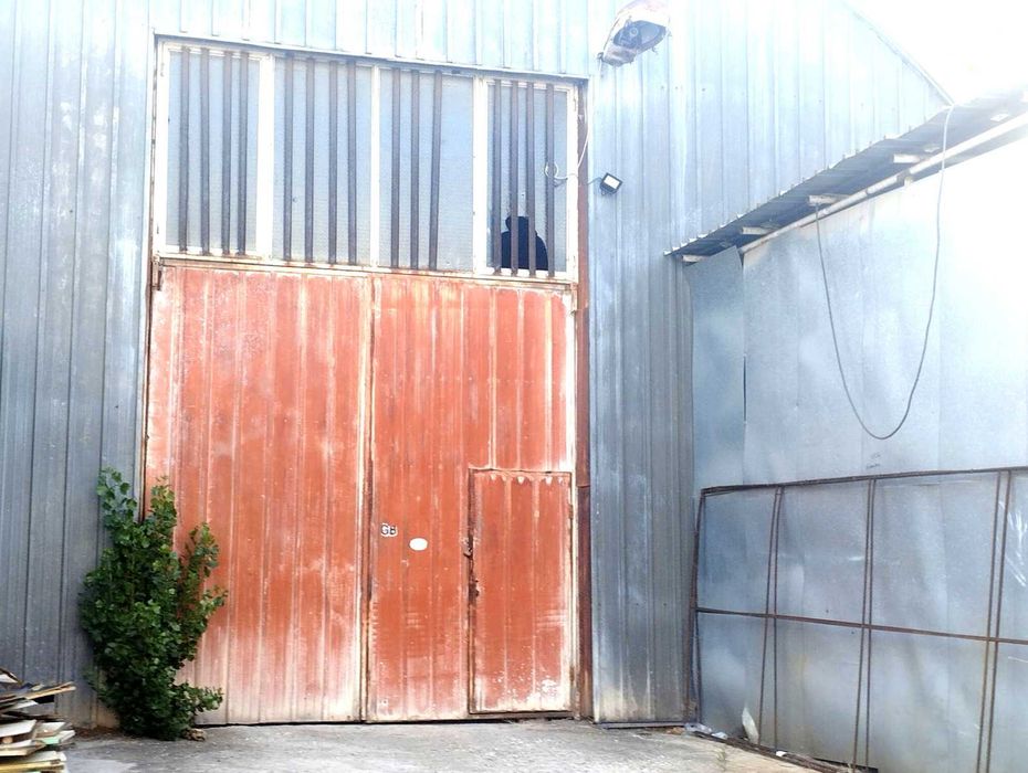 Дава се под наем Склад в София, Враждебна - 540 кв.м за 1080 € - Снимка #1