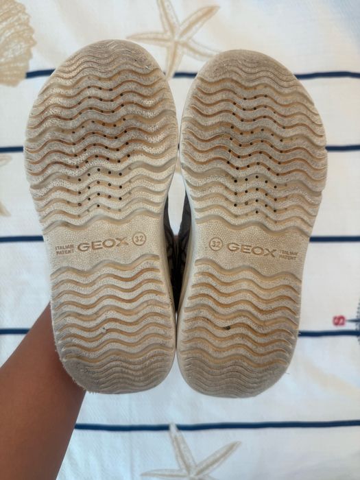 Кроссовки для девочки